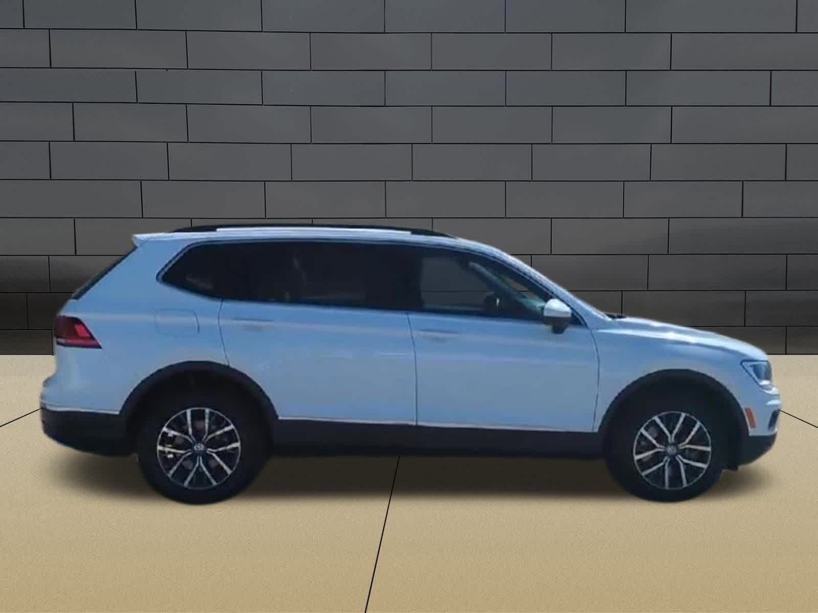 Thumbnail: 2020 Volkswagen Tiguan - 9