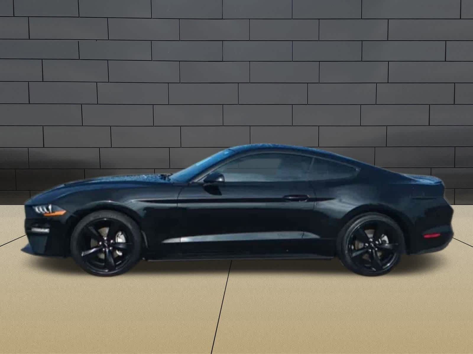 Thumbnail: 2022 Ford Mustang - 5