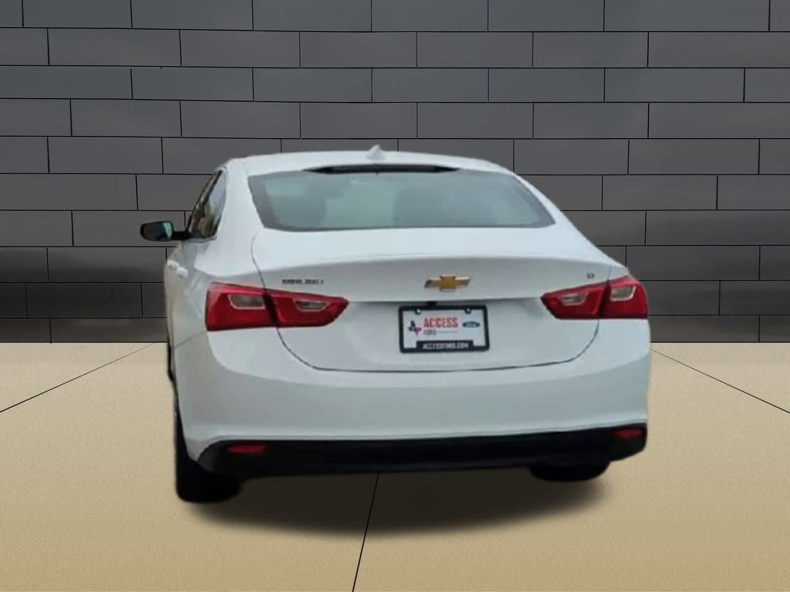 Thumbnail: 2023 Chevrolet Malibu - 7