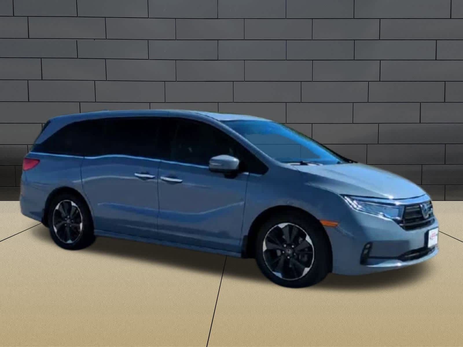 2023 Honda Odyssey Elite photo 2