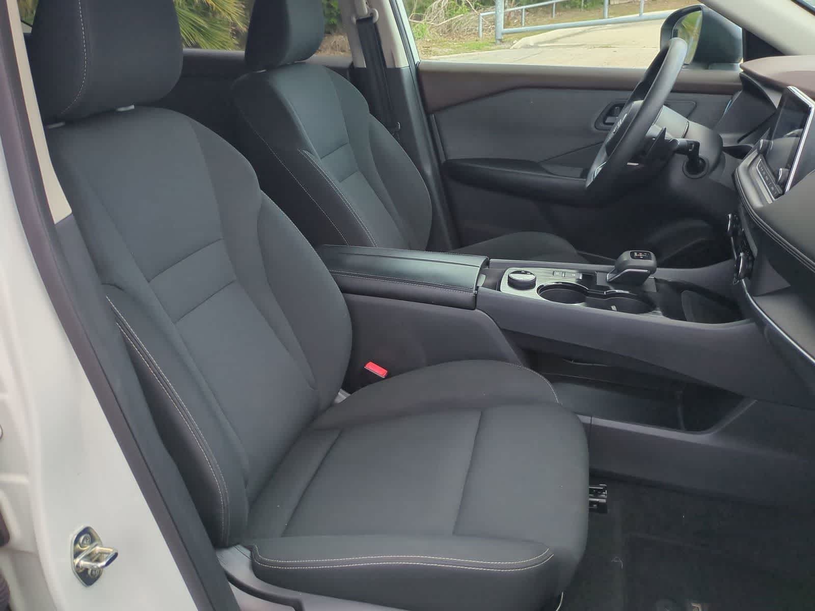 Thumbnail: 2023 Nissan Rogue - 26