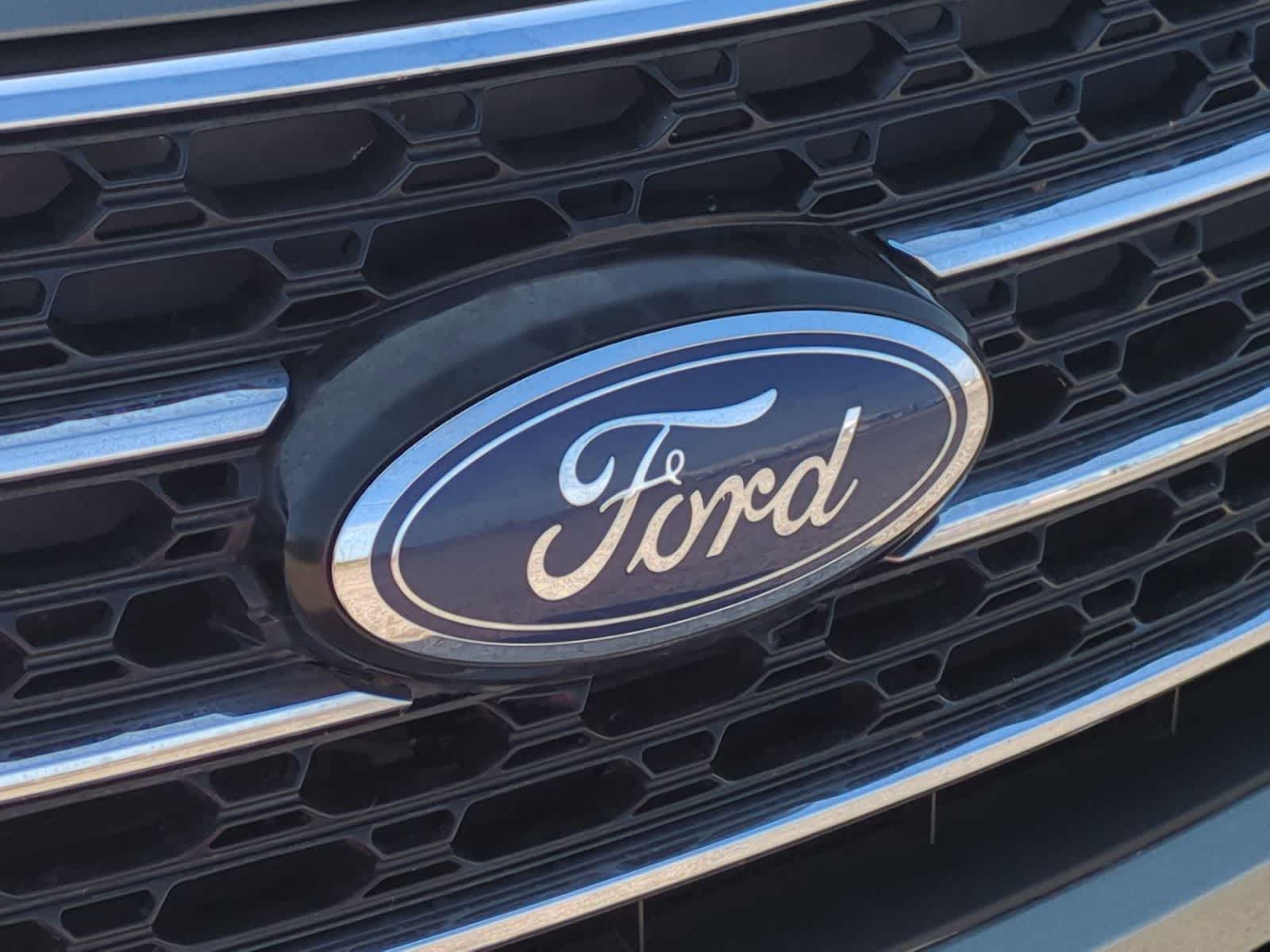 Thumbnail: 2020 Ford Explorer - 29