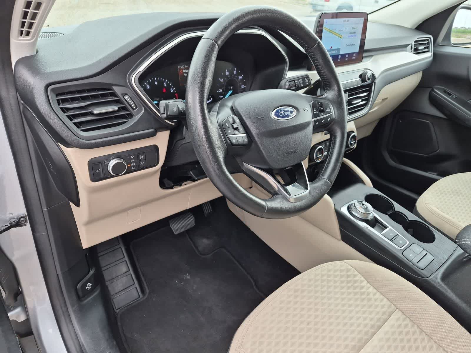 Thumbnail: 2021 Ford Escape - 9