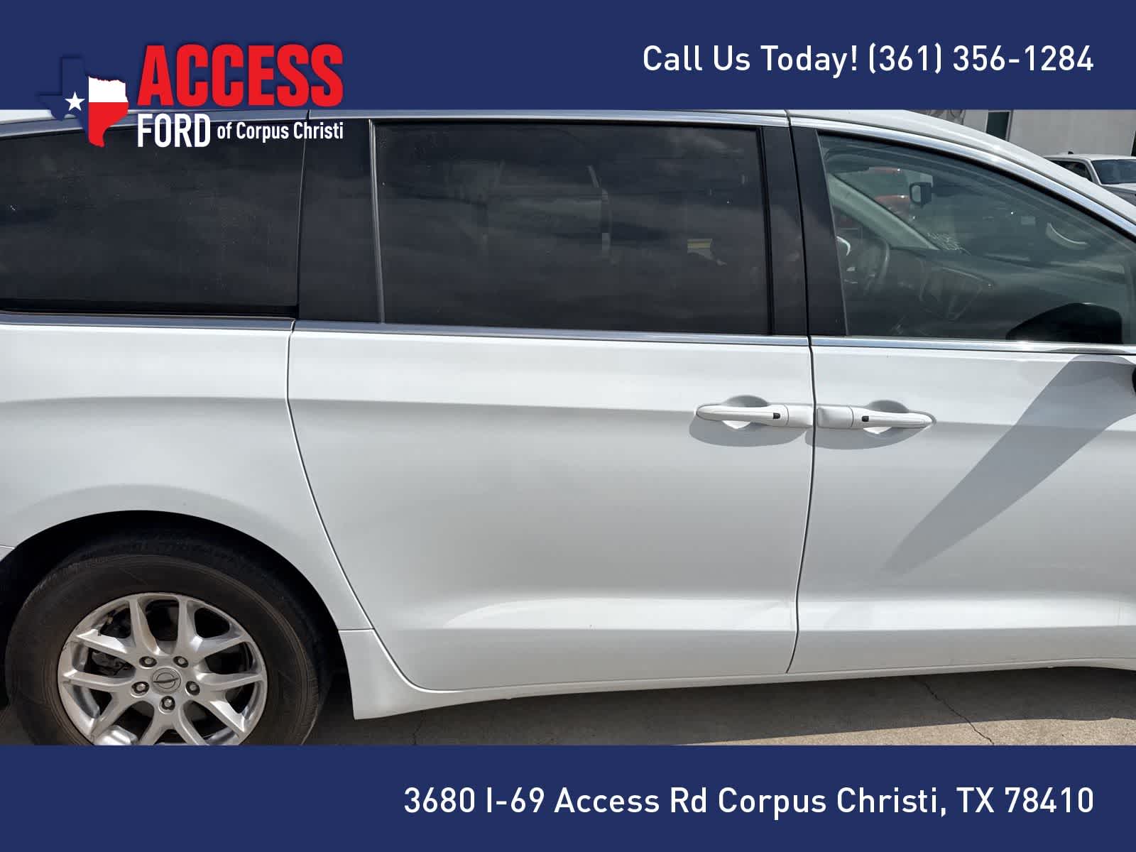 Thumbnail: 2023 Chrysler Pacifica - 7