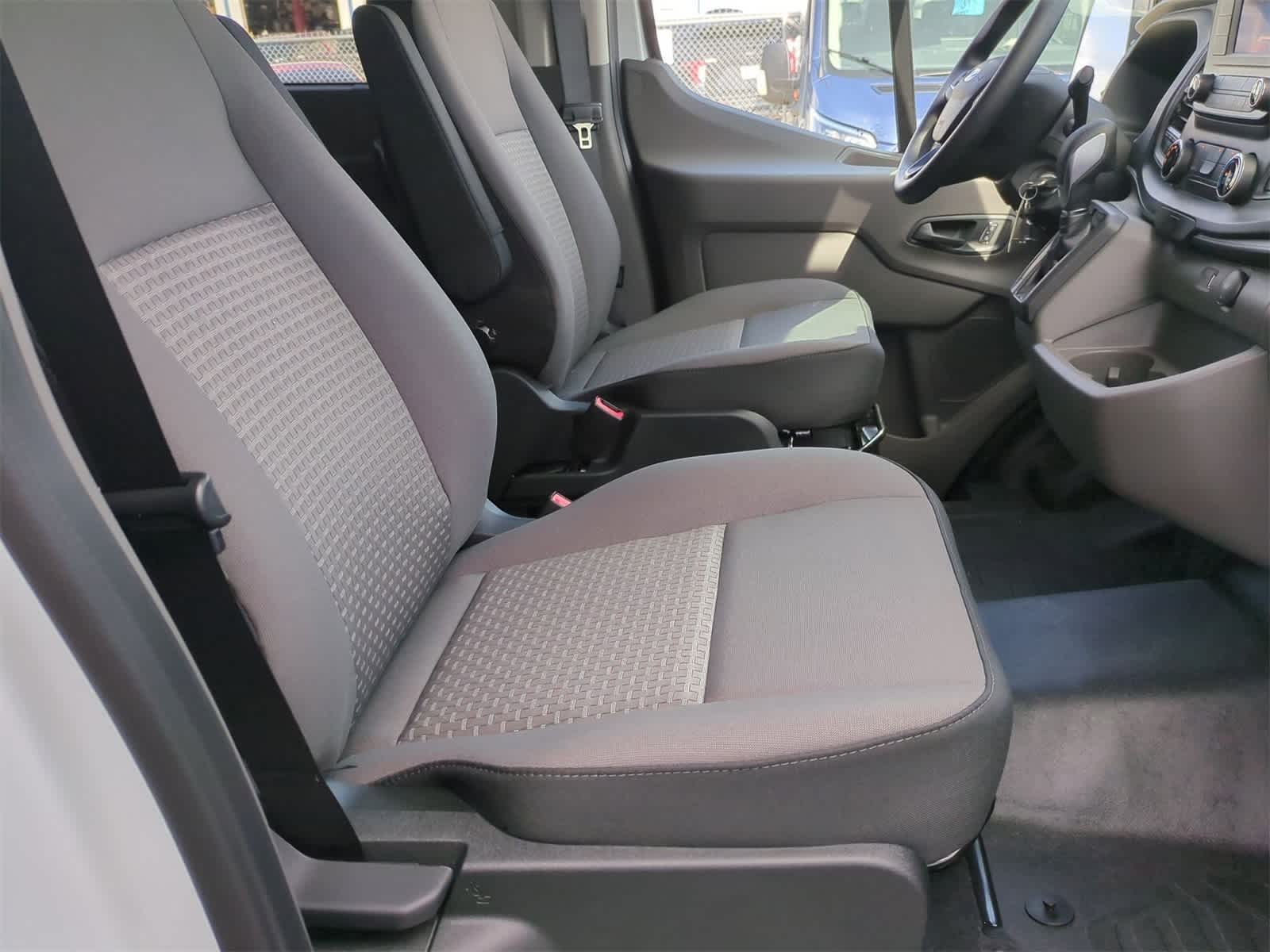 Thumbnail: 2025 Ford Econoline - 23