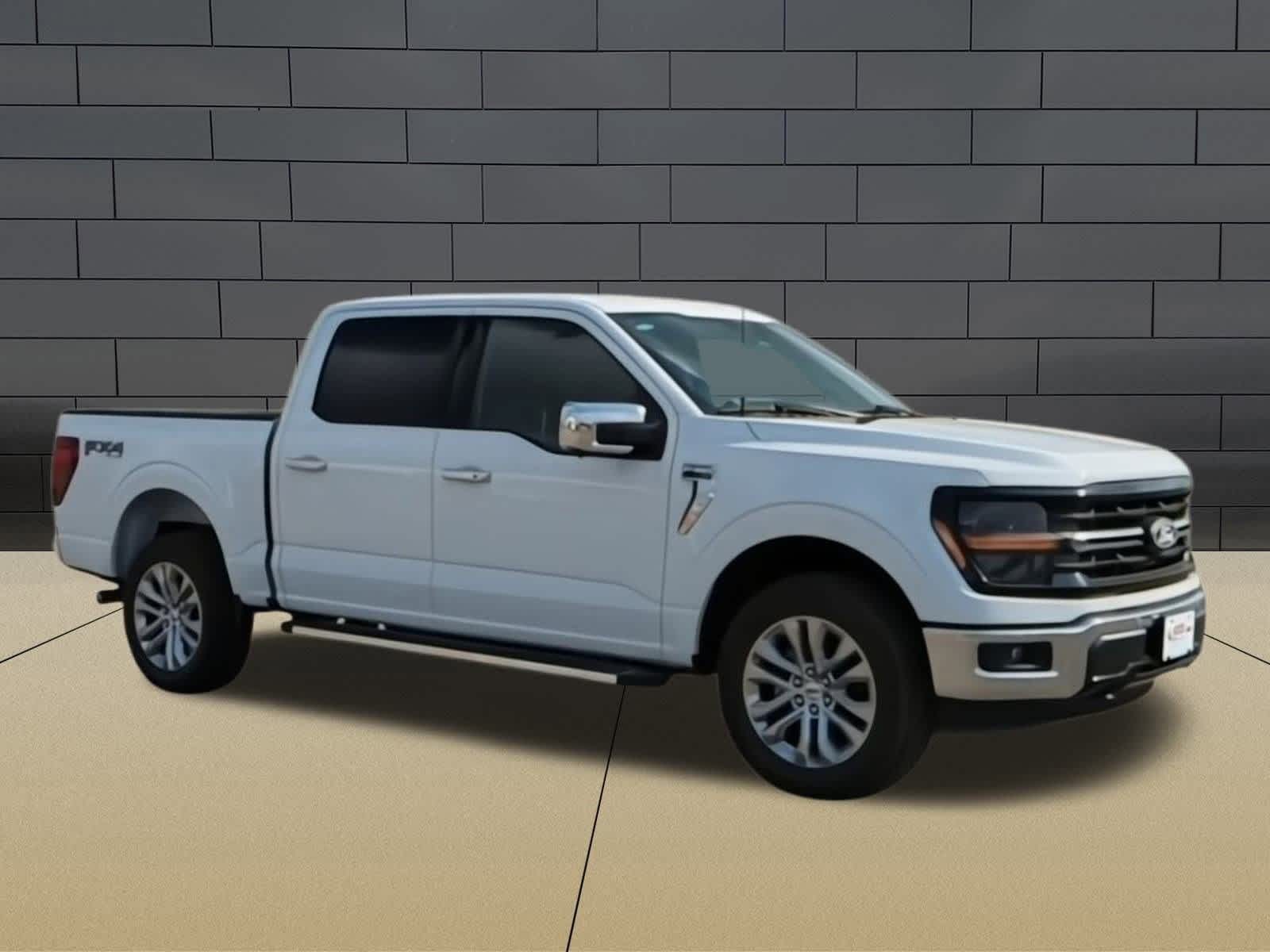 2025 Ford F-150 XLT photo 2