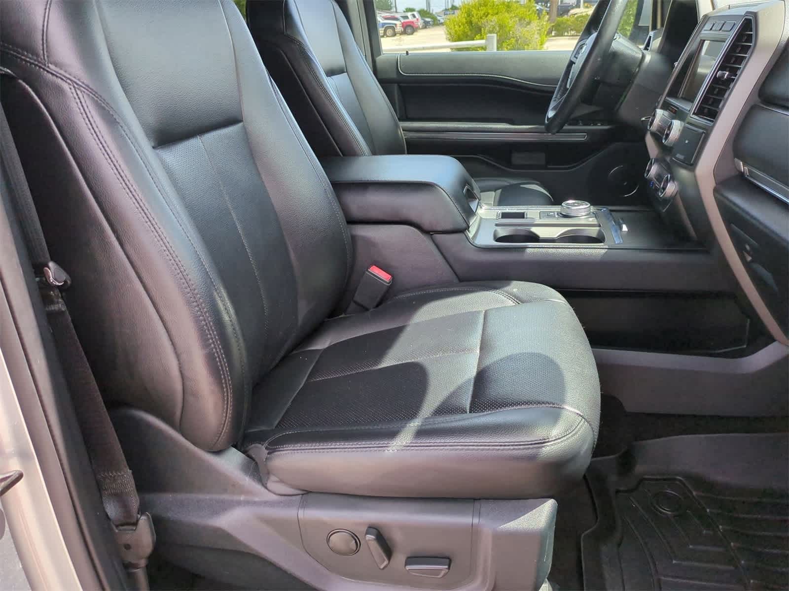 2020 Ford Expedition XLT 28