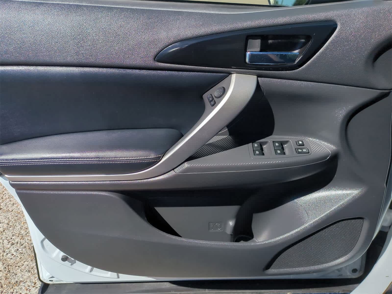 Thumbnail: 2022 Mitsubishi Eclipse Cross - 22