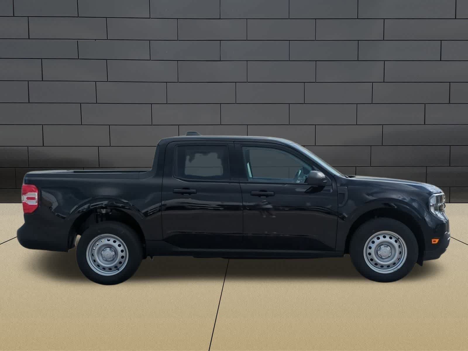 Thumbnail: 2025 Ford Maverick - 9