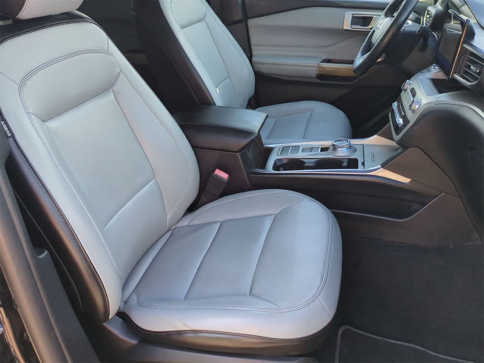 Thumbnail: 2021 Ford Explorer - 27