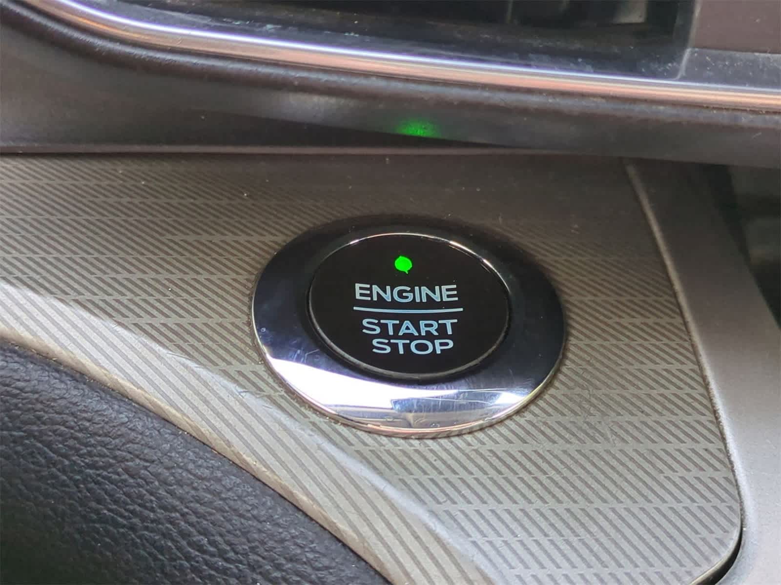 Thumbnail: 2021 Ford Explorer - 17