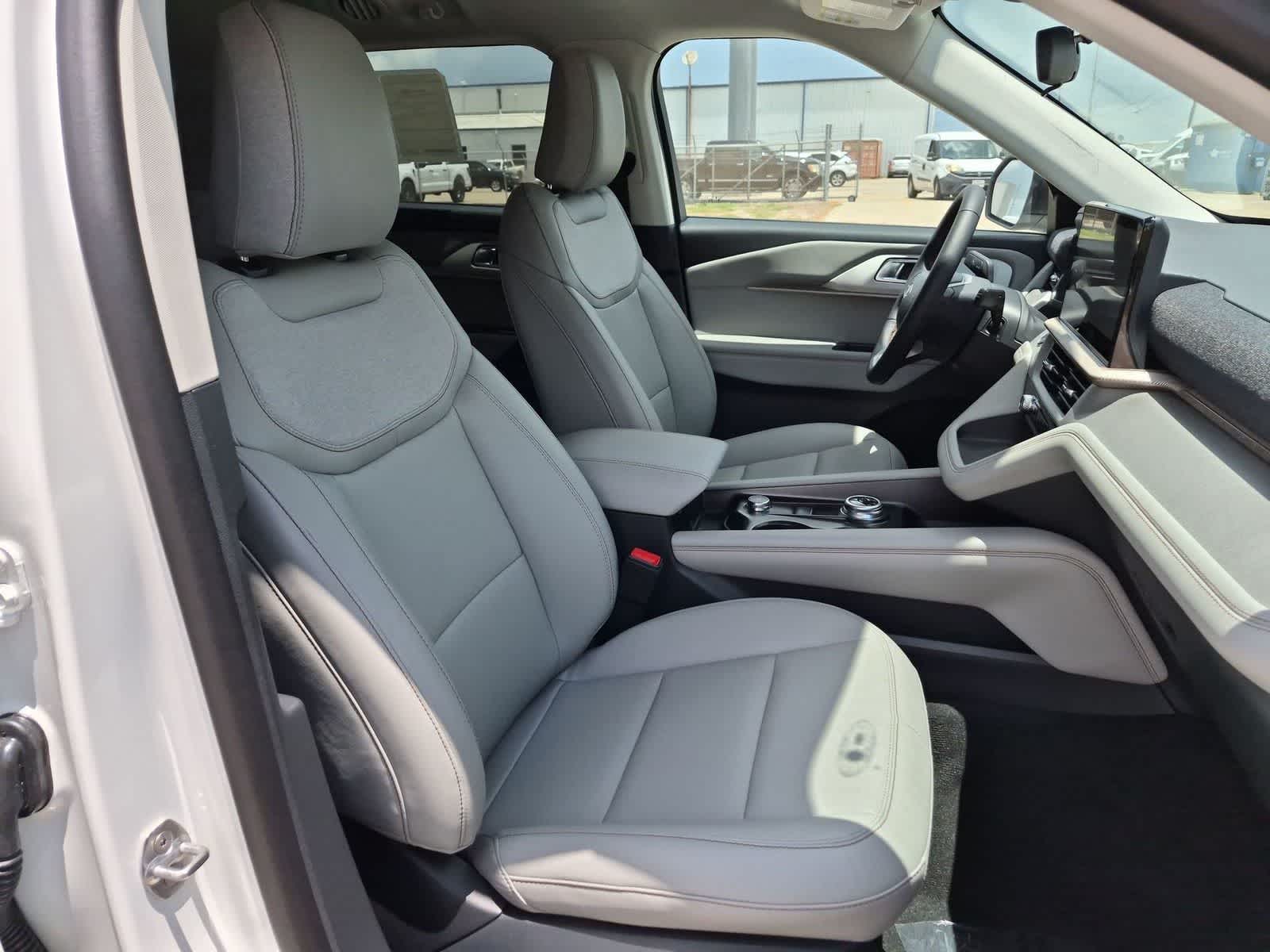 Thumbnail: 2026 Ford Explorer - 27