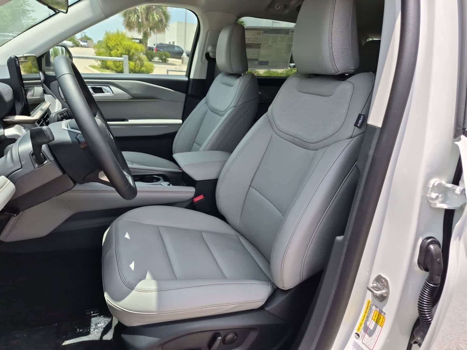 Thumbnail: 2026 Ford Explorer - 19