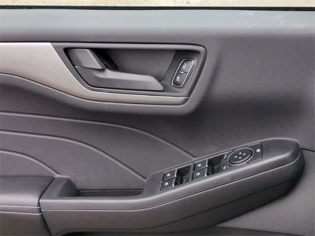 Thumbnail: 2025 Ford Escape - 23