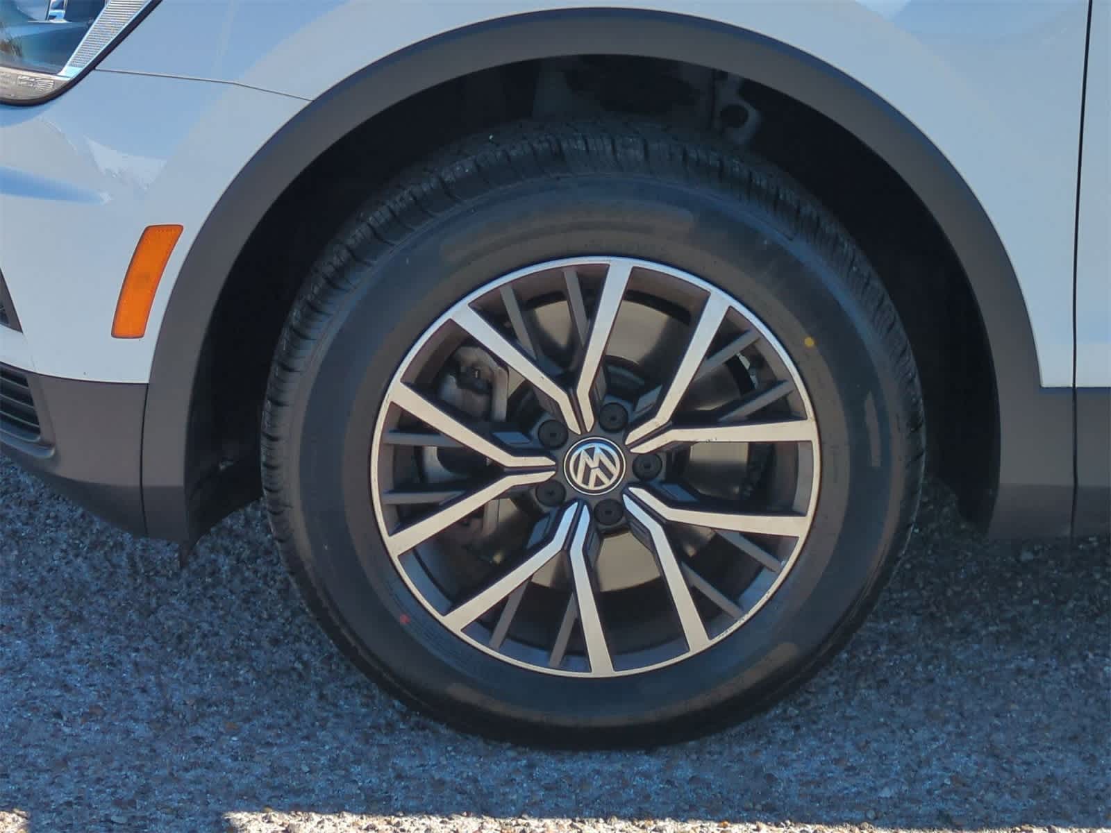 Thumbnail: 2020 Volkswagen Tiguan - 31