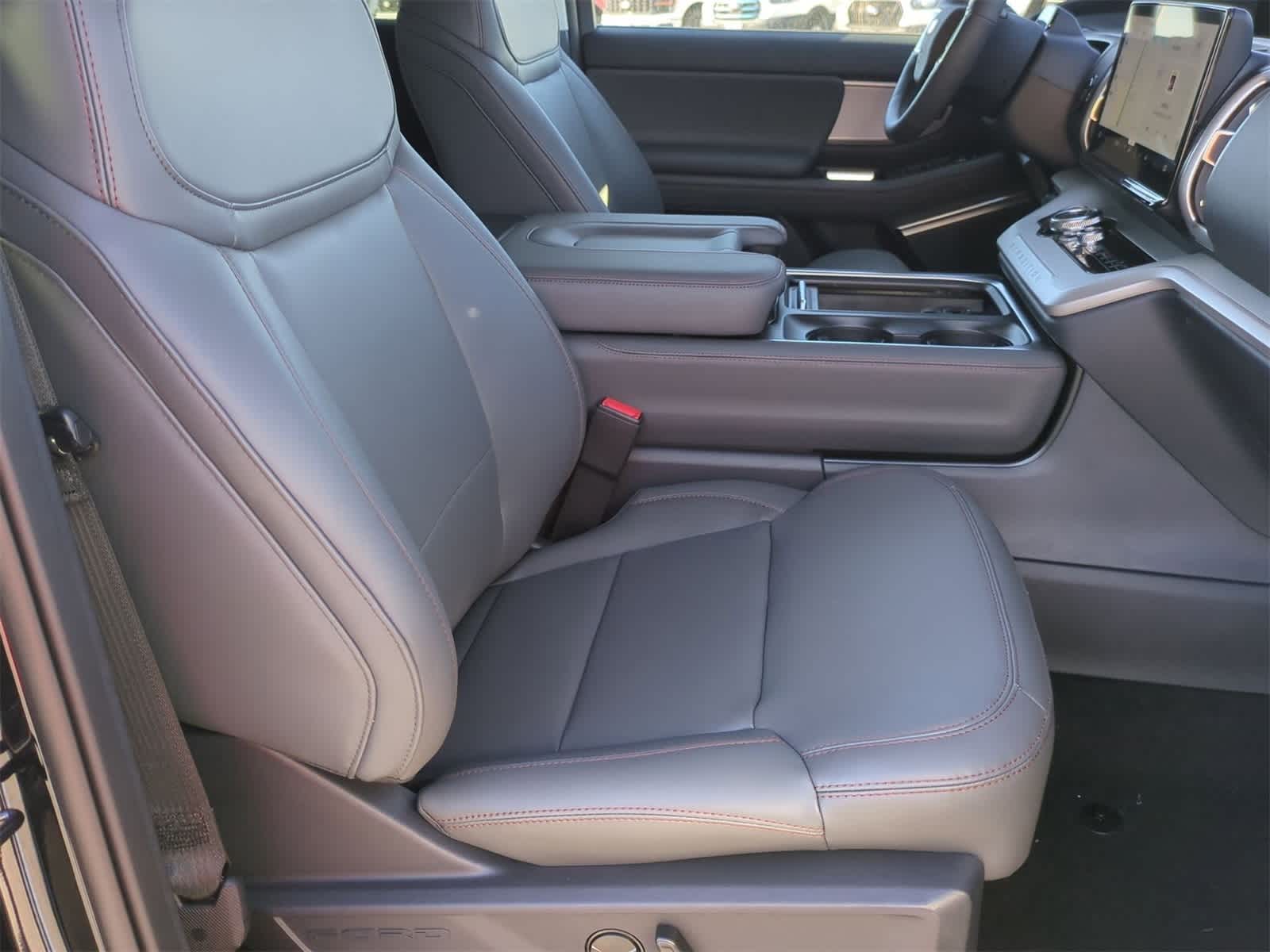 Thumbnail: 2025 Ford Expedition - 28