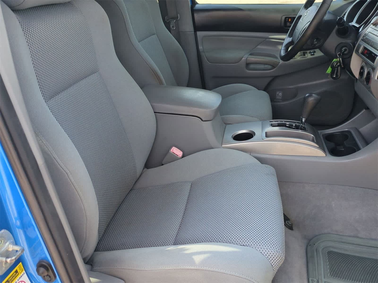 Thumbnail: 2010 Toyota Tacoma - 25