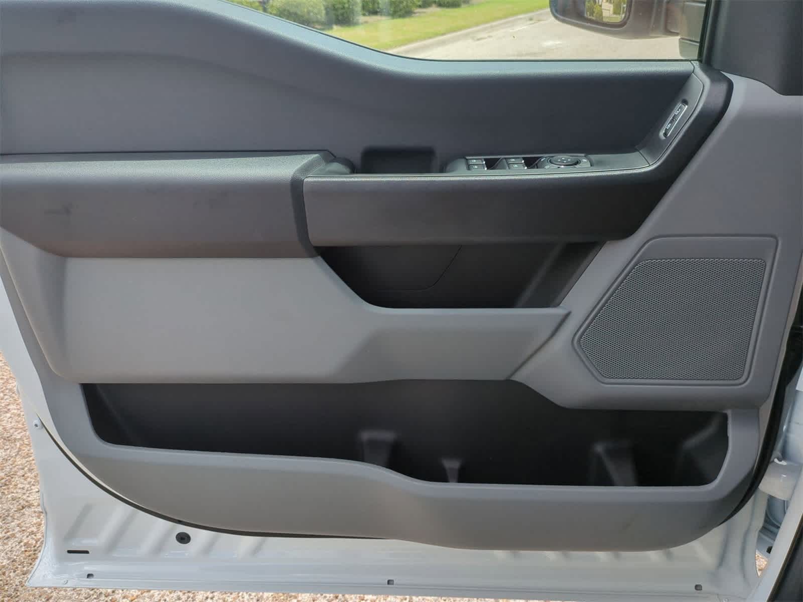 Thumbnail: 2025 Ford F-350 - 19