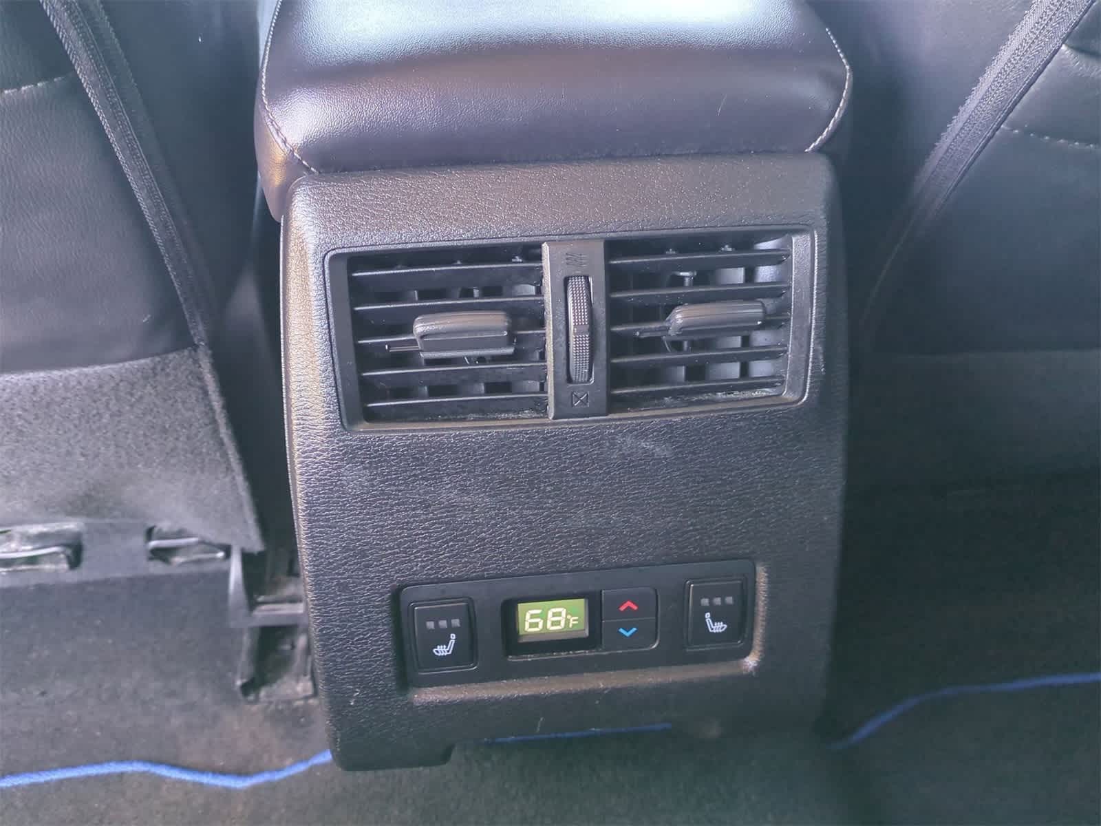 Thumbnail: 2023 Mitsubishi Outlander - 22