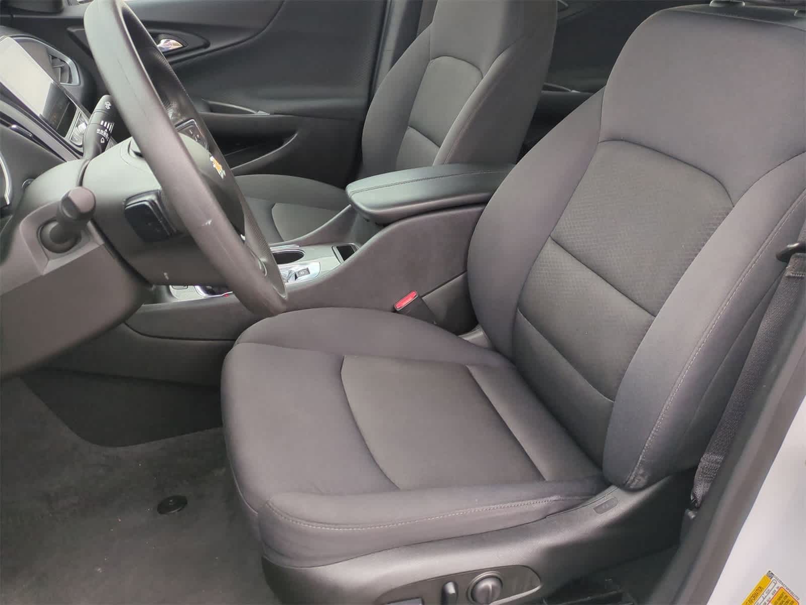 Thumbnail: 2023 Chevrolet Malibu - 18