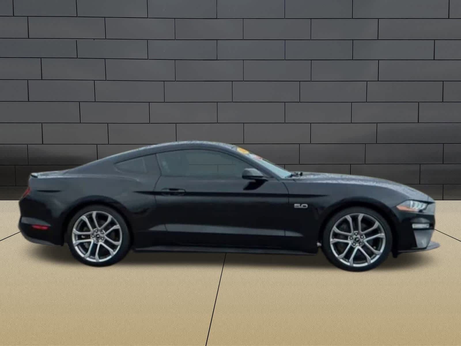 Thumbnail: 2021 Ford Mustang - 9