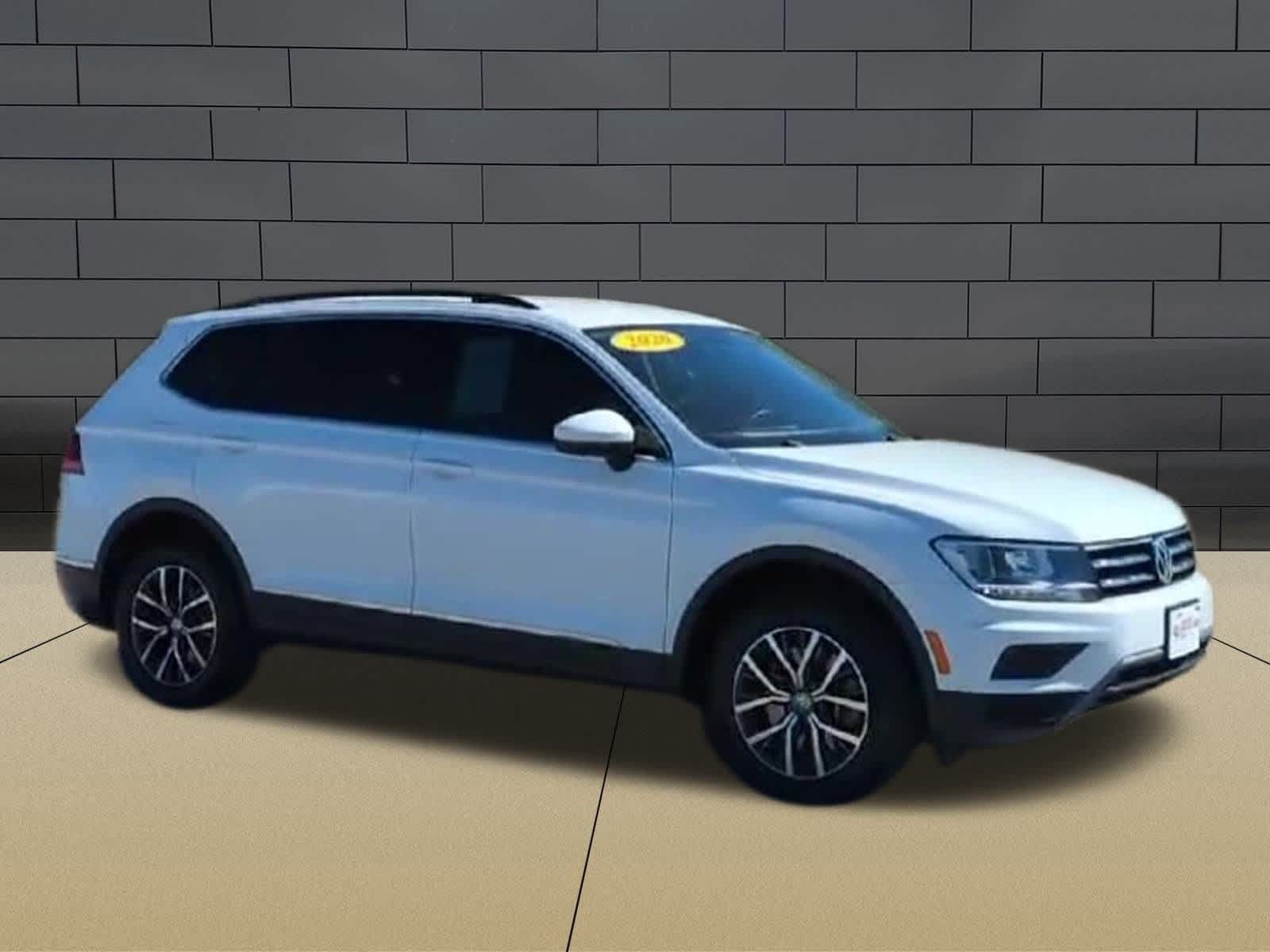Thumbnail: 2020 Volkswagen Tiguan - 2