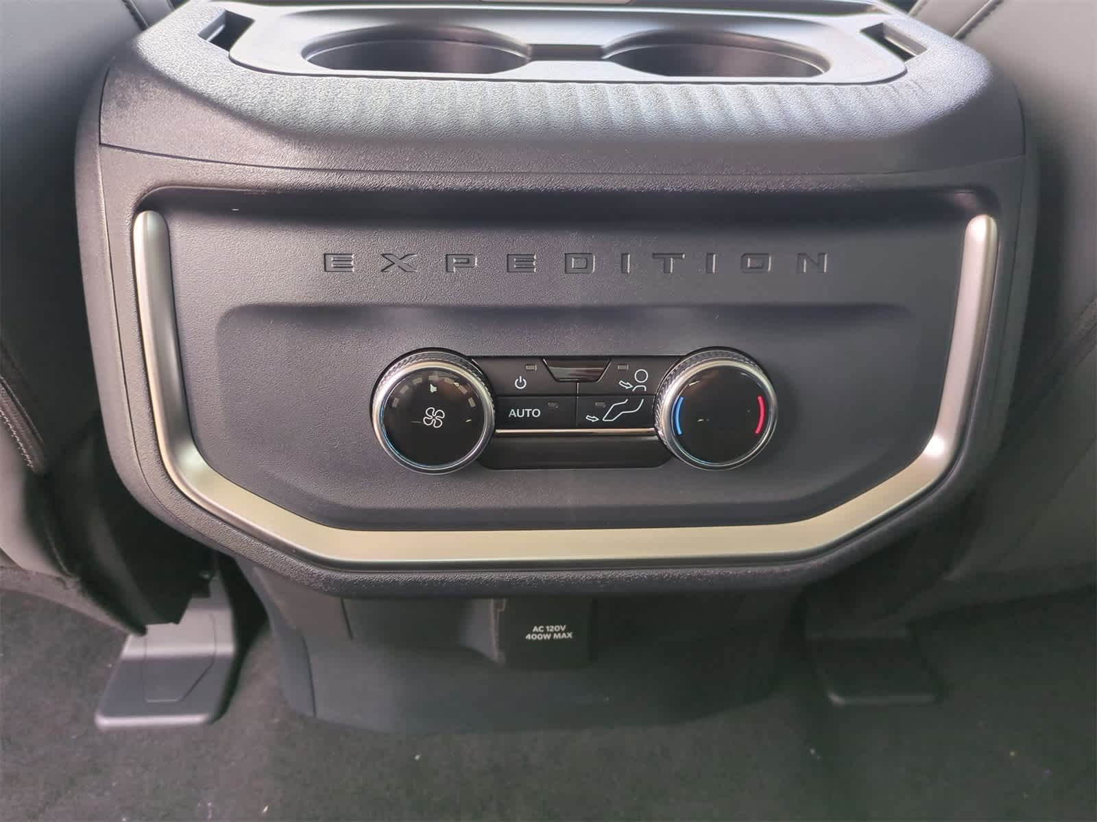 Thumbnail: 2025 Ford Expedition - 22