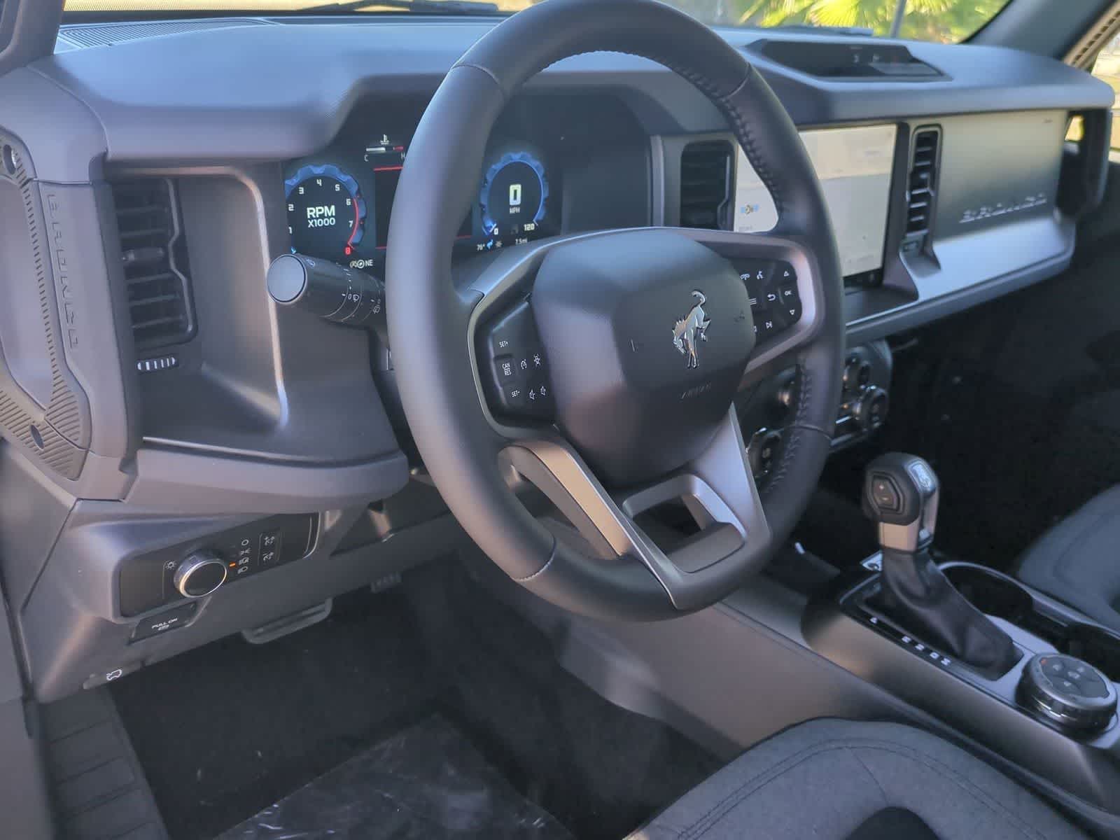 Thumbnail: 2025 Ford Bronco - 10