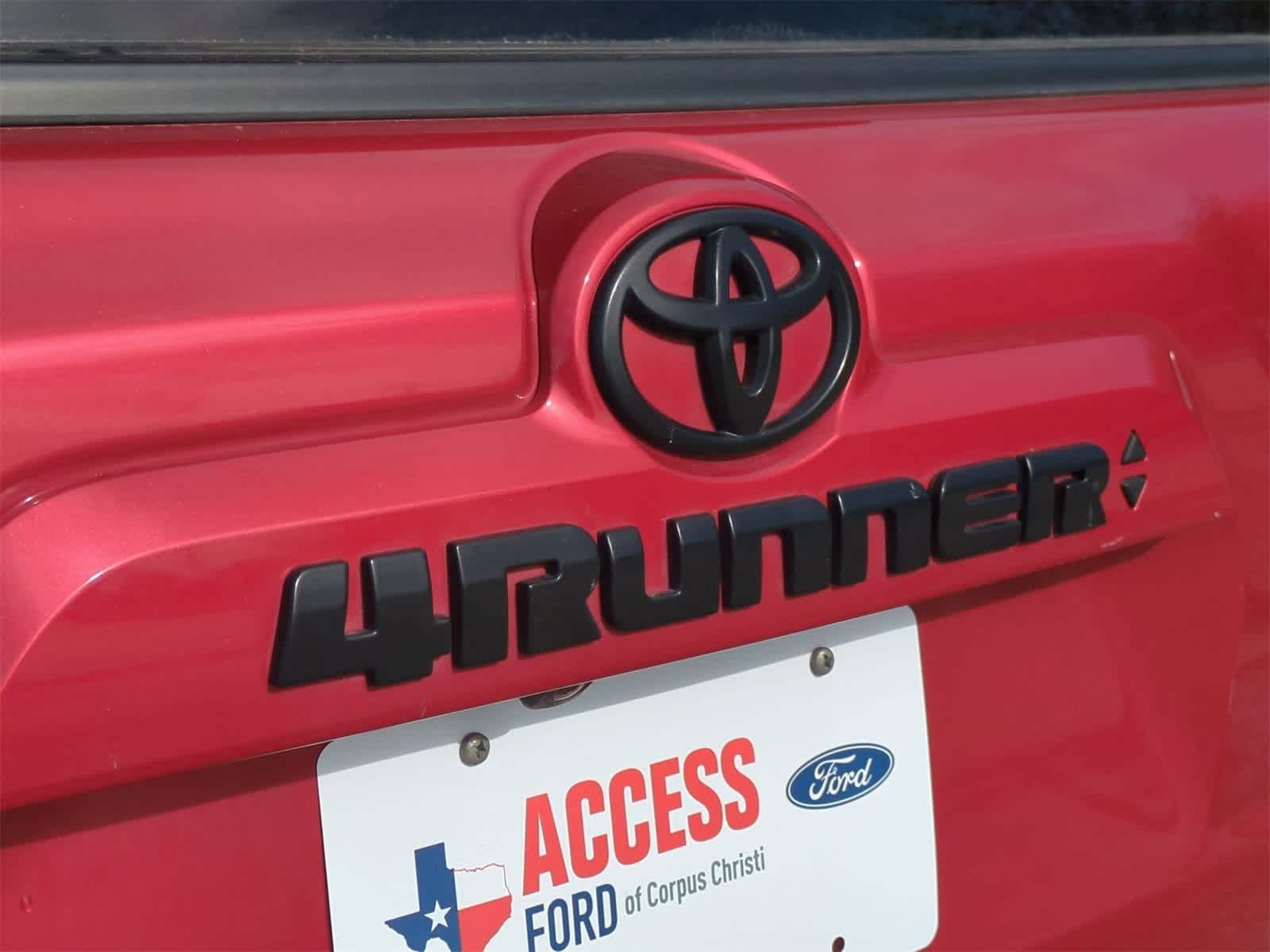 Thumbnail: 2022 Toyota 4Runner - 32