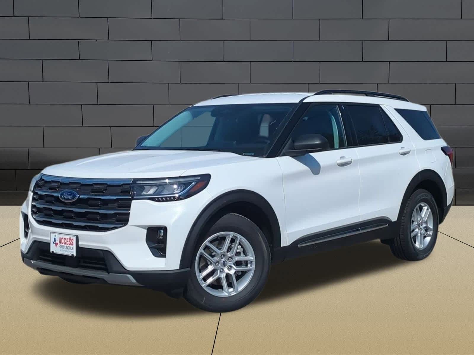 2025 Ford Explorer Active's photo