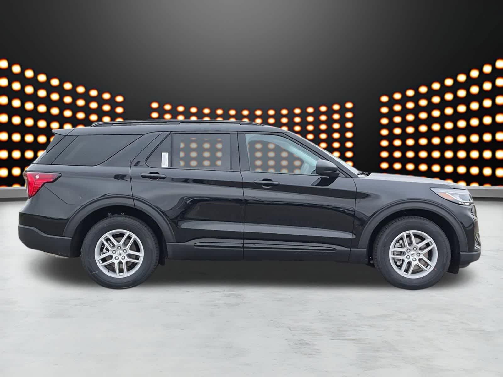 Thumbnail: 2026 Ford Explorer - 9