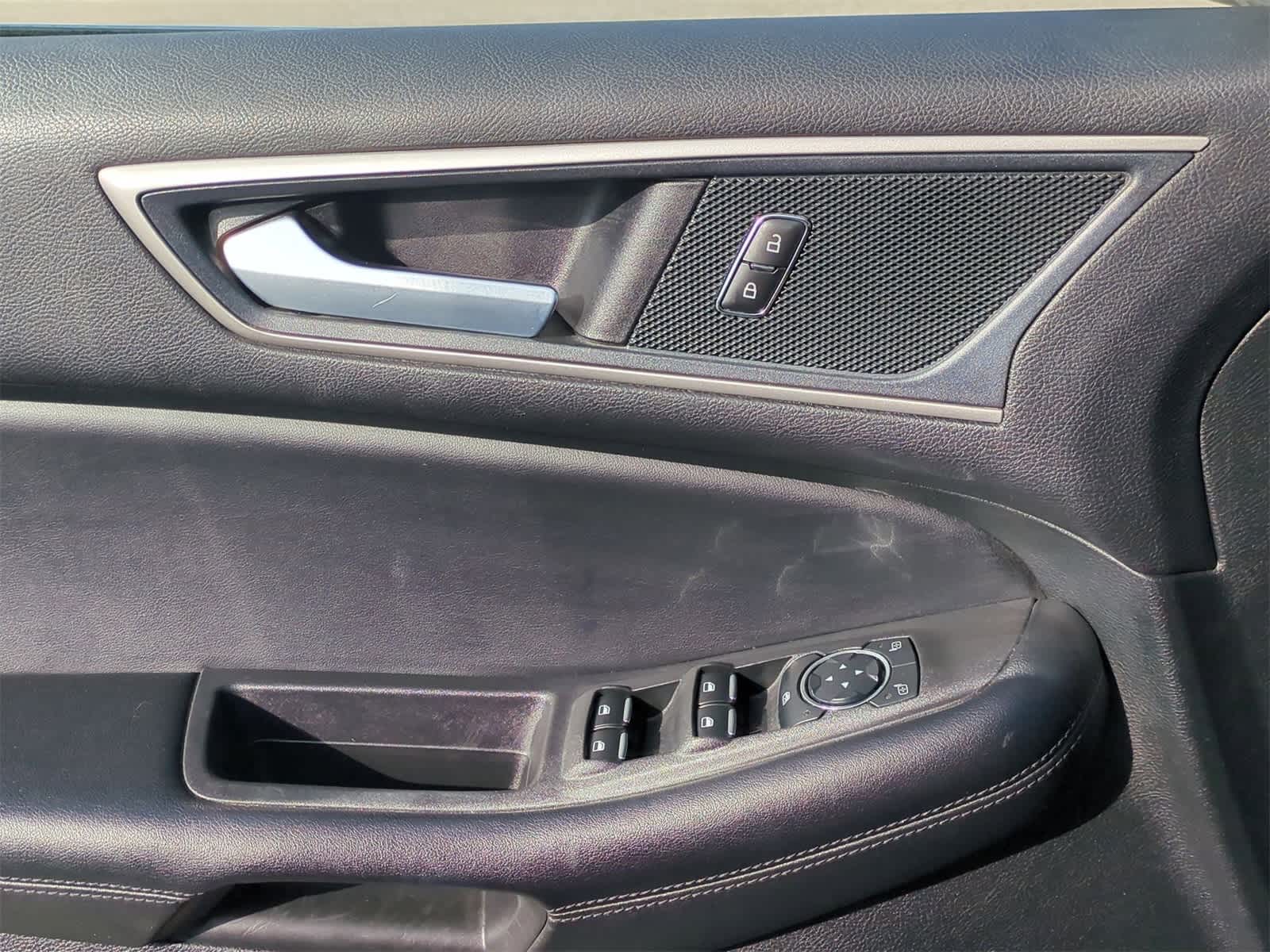 Thumbnail: 2023 Ford Edge - 22