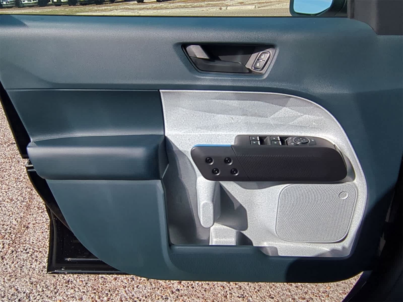 Thumbnail: 2026 Ford Maverick - 21