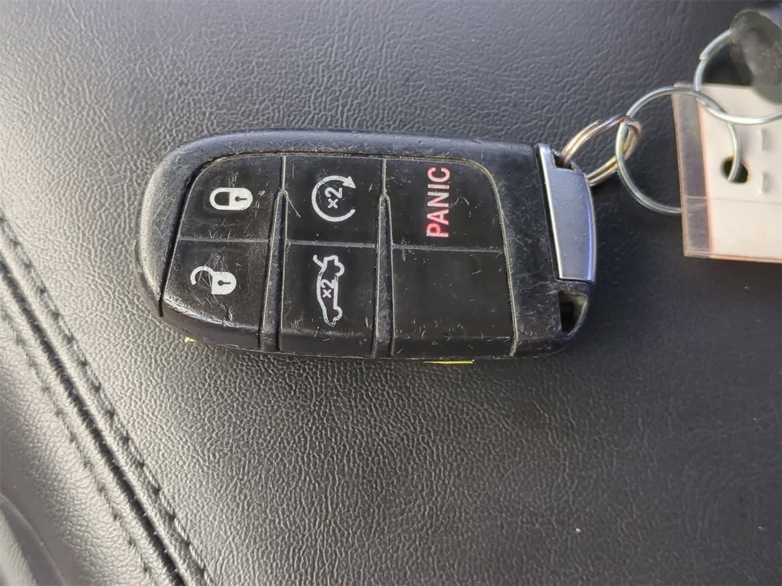 Thumbnail: 2016 Dodge Challenger - 32