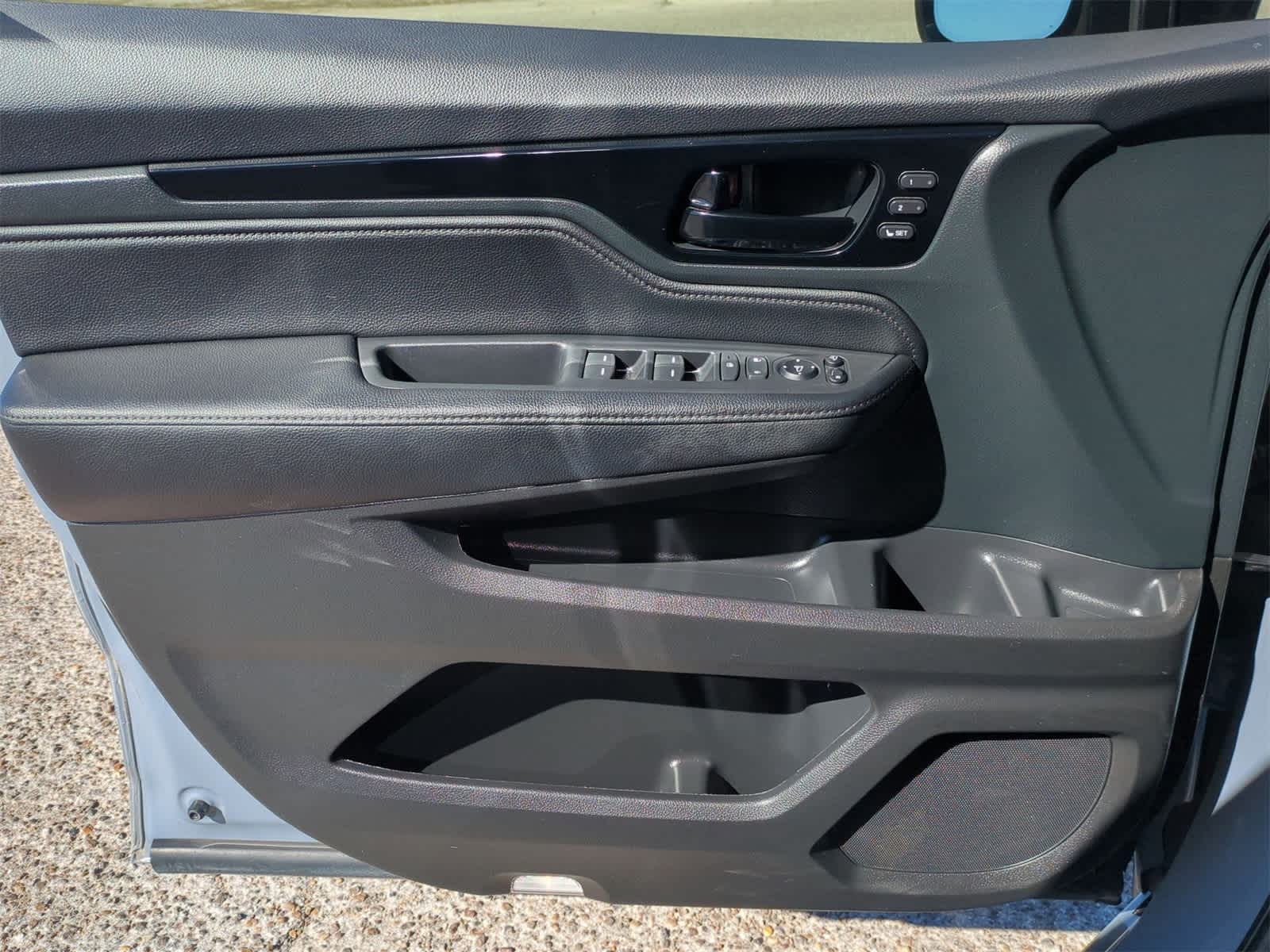 Thumbnail: 2023 Honda Odyssey - 23