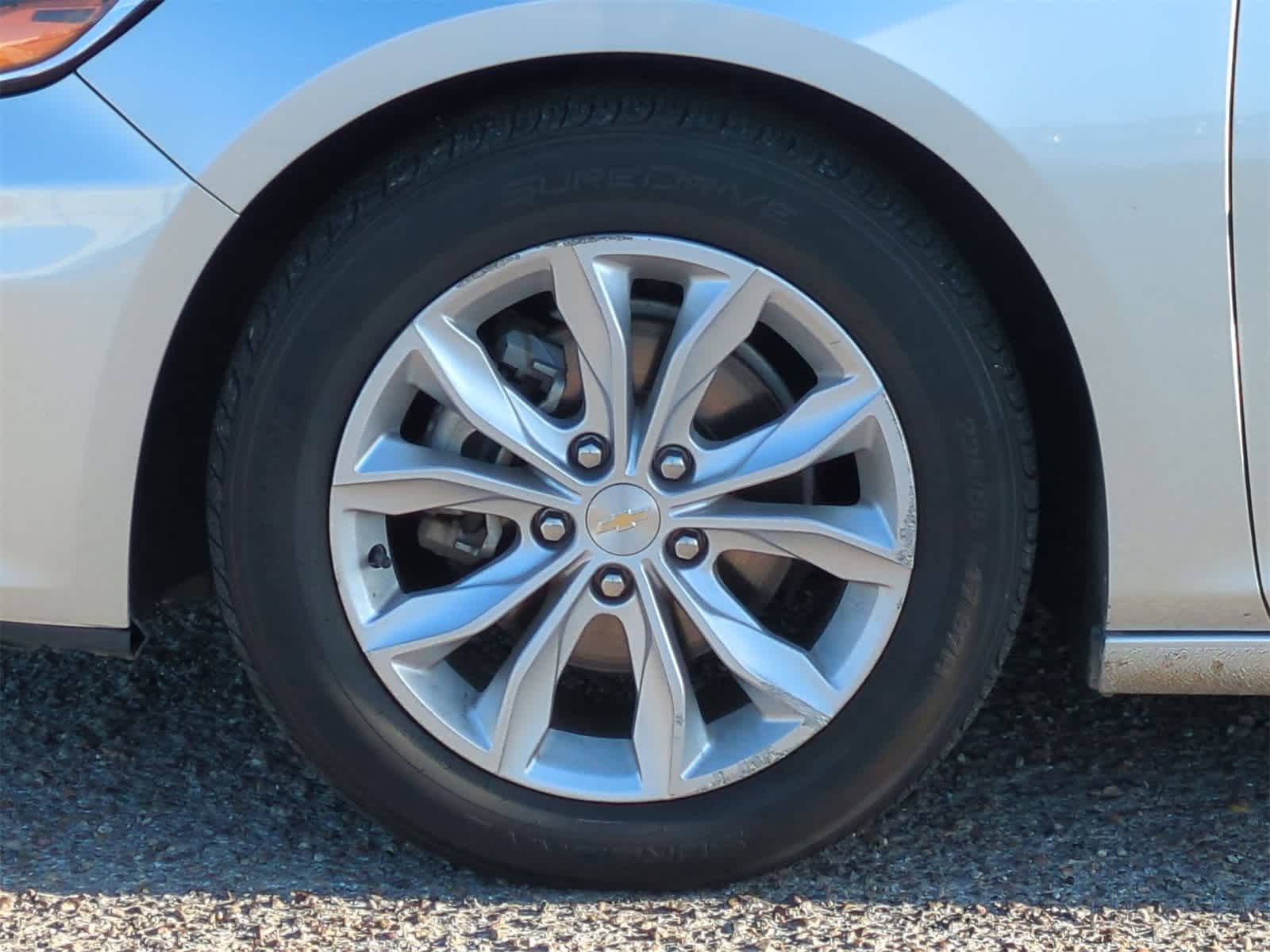 Thumbnail: 2022 Chevrolet Malibu - 32