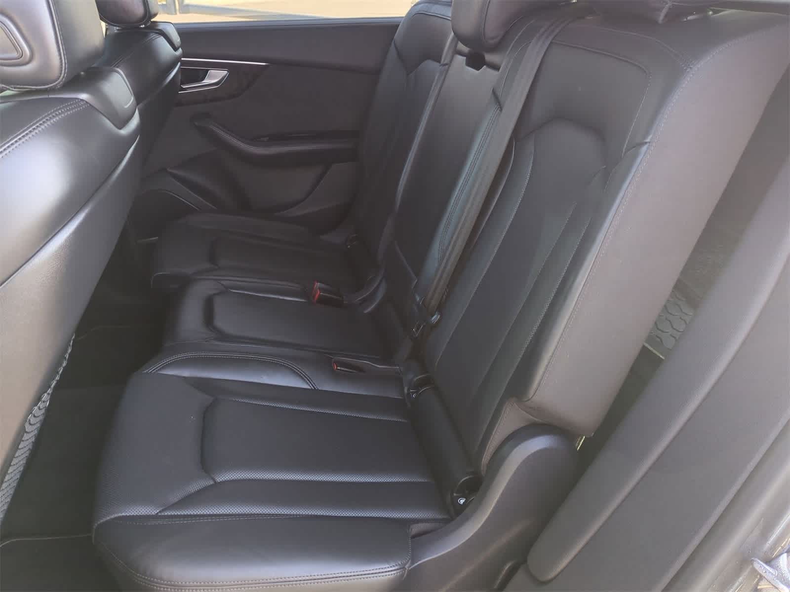 Thumbnail: 2019 Audi Q8 - 25