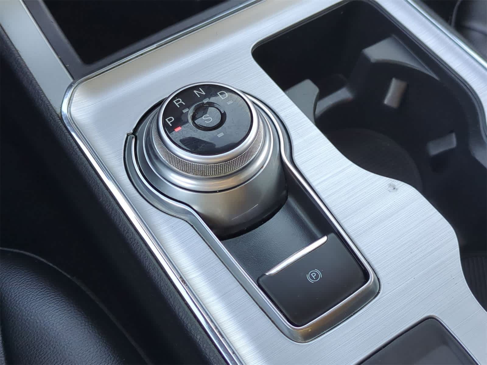 Thumbnail: 2022 Ford Edge - 15