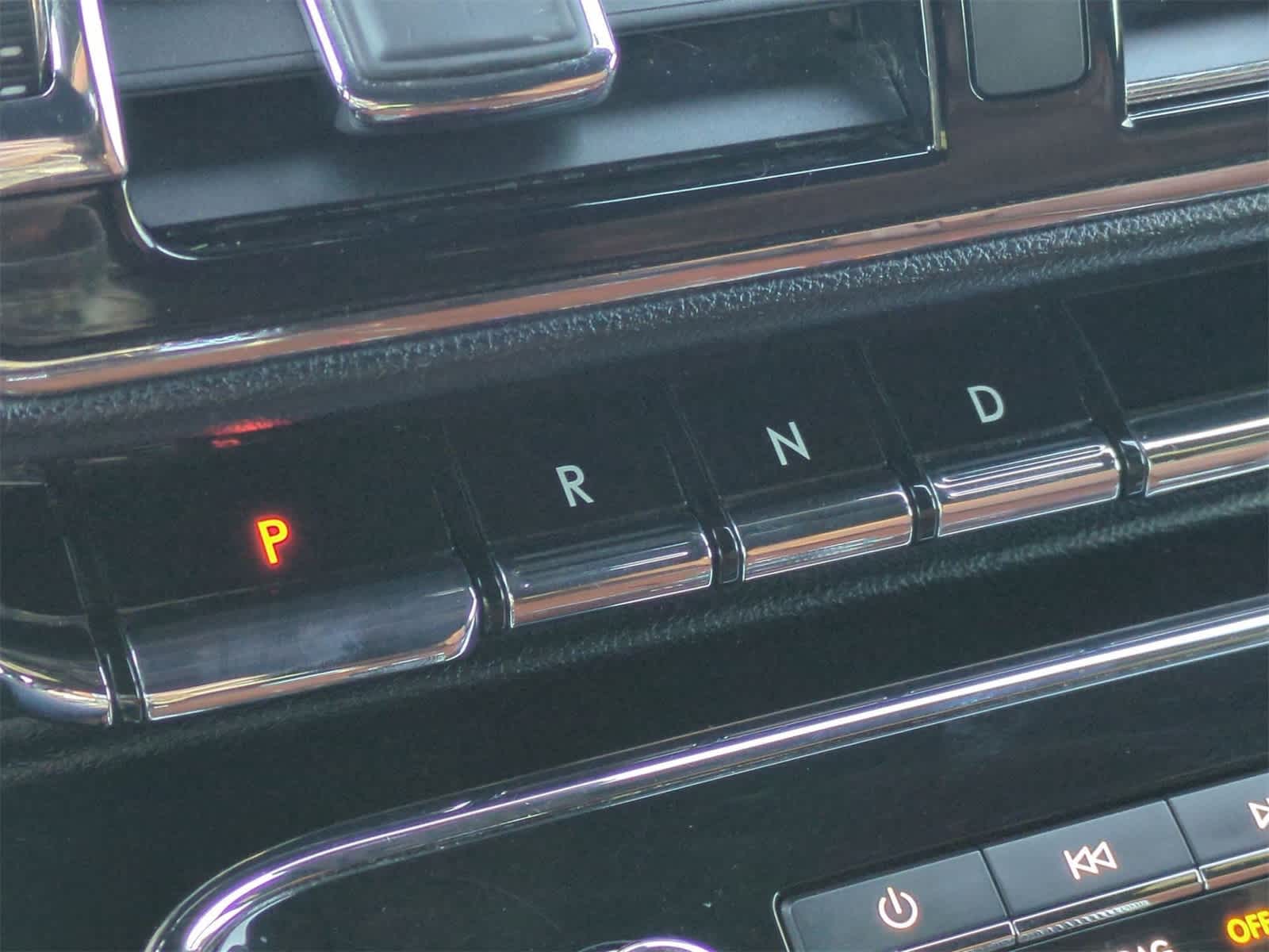 Thumbnail: 2019 Lincoln Navigator L - 16