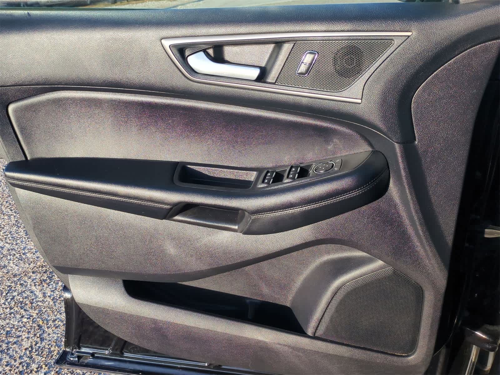 Thumbnail: 2022 Ford Edge - 21