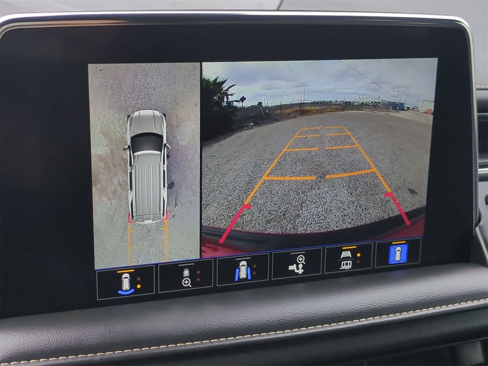 Thumbnail: 2024 GMC Yukon - 15