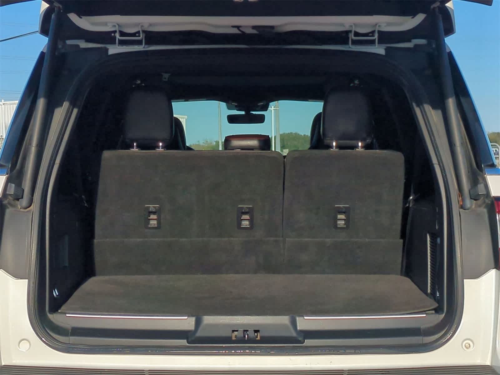 Thumbnail: 2019 Lincoln Navigator L - 26