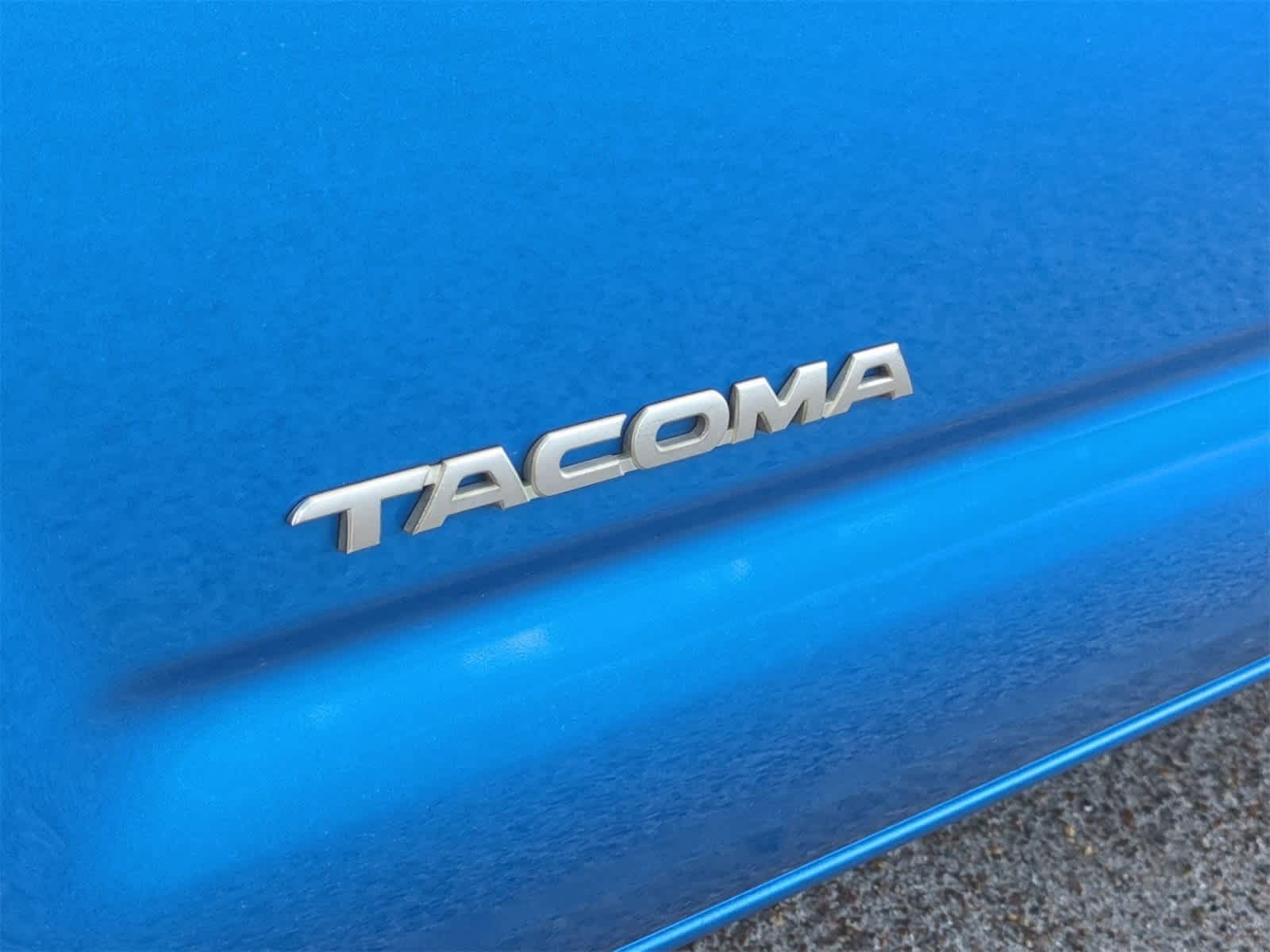 Thumbnail: 2010 Toyota Tacoma - 29
