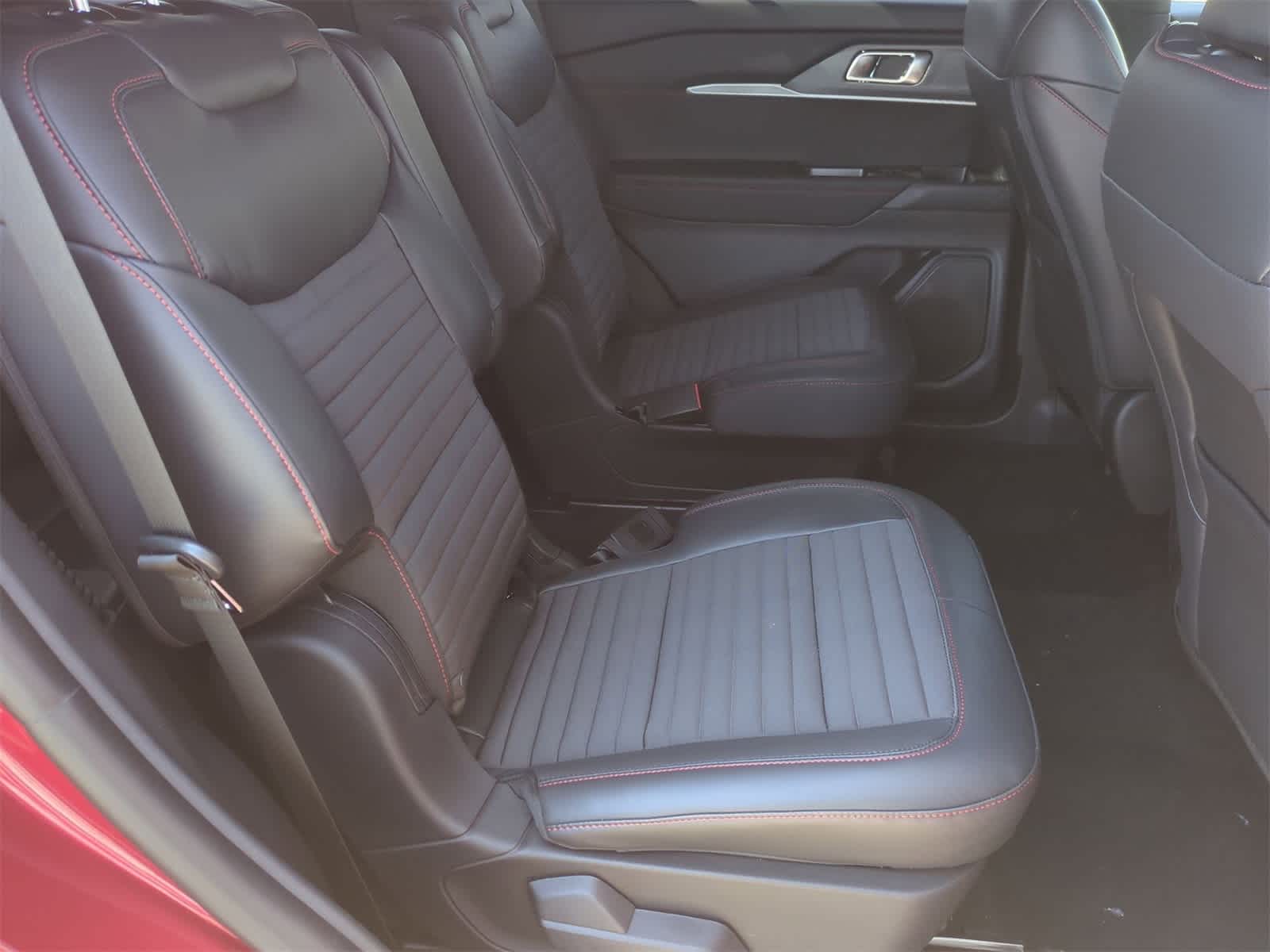 Thumbnail: 2025 Ford Explorer - 26