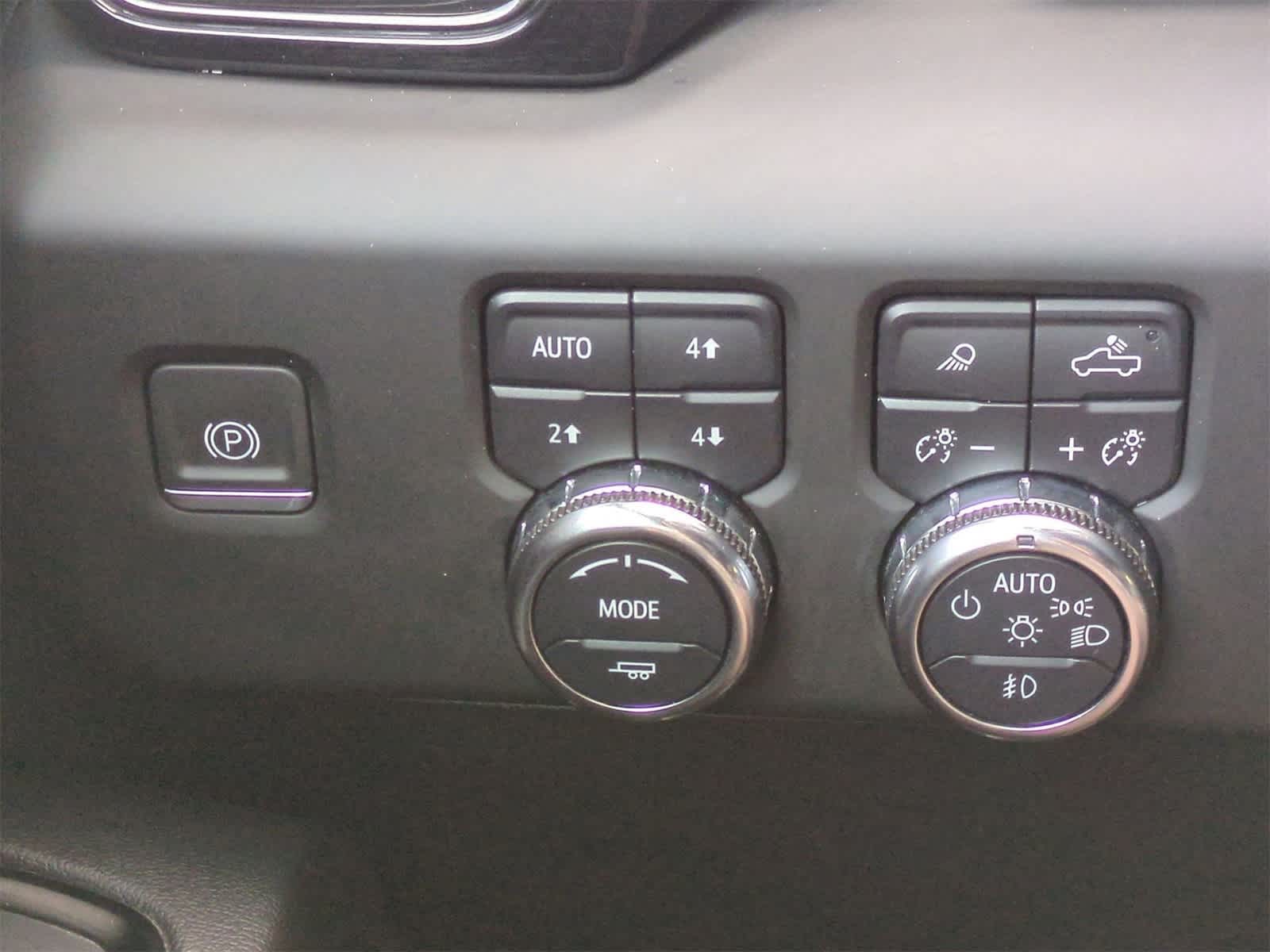 Thumbnail: 2024 GMC Sierra 2500 - 17