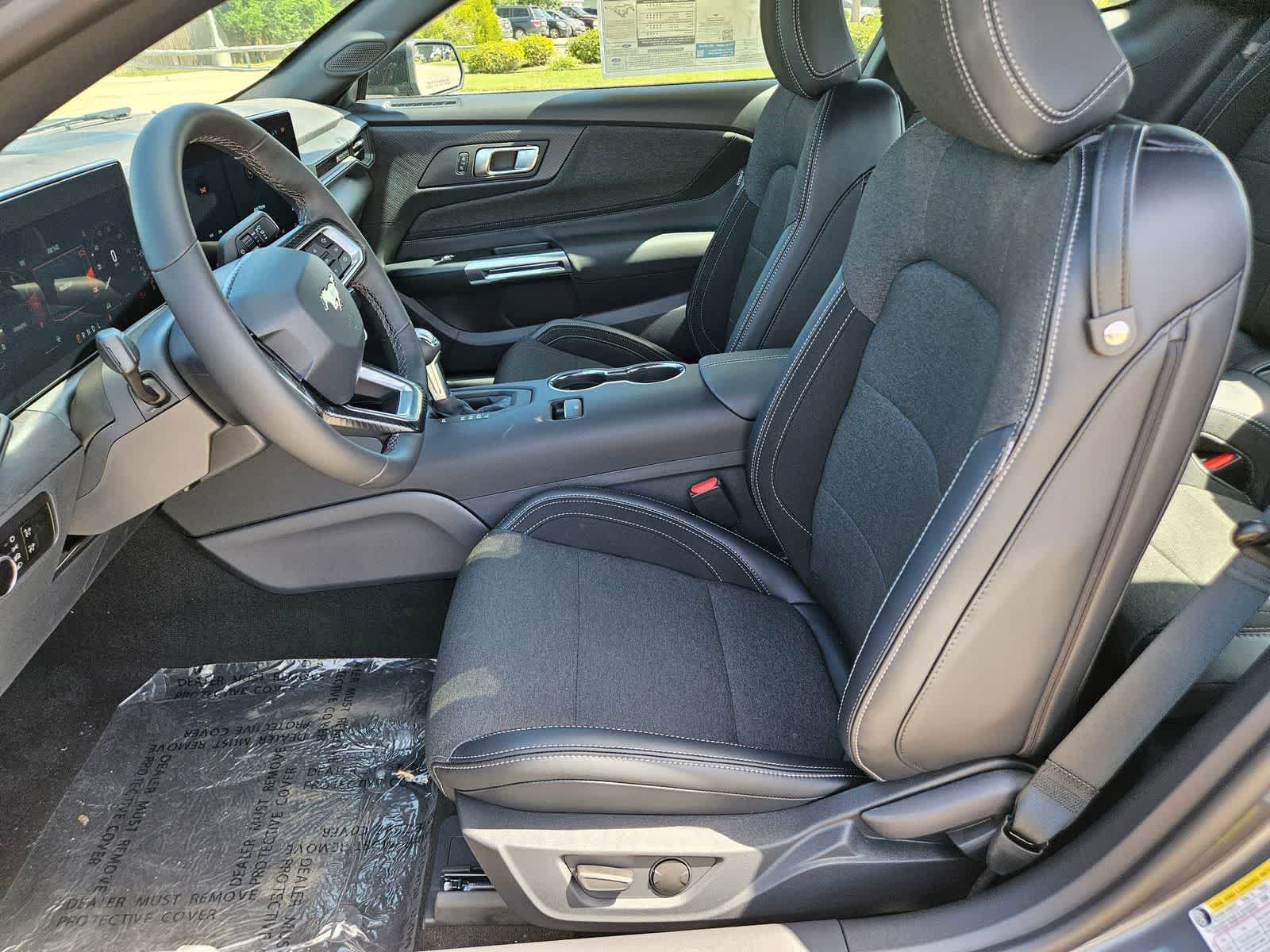 Thumbnail: 2025 Ford Mustang - 18