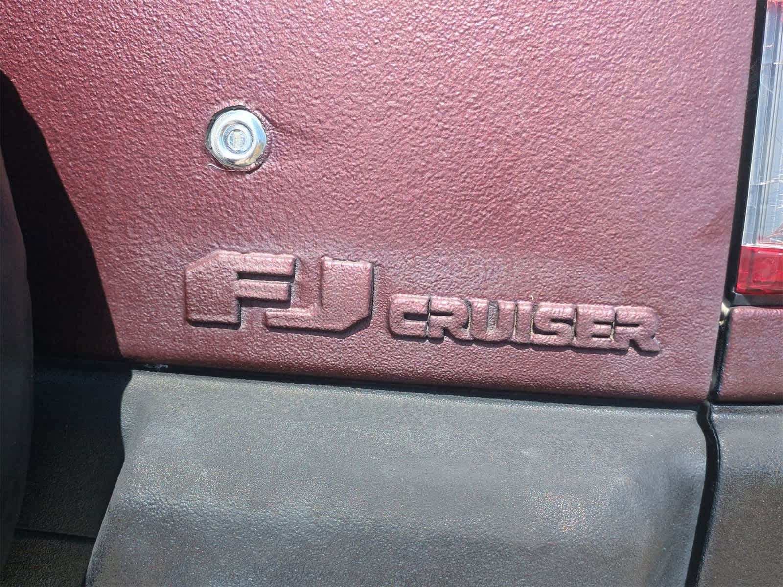 Thumbnail: 2013 Toyota FJ Cruiser - 29