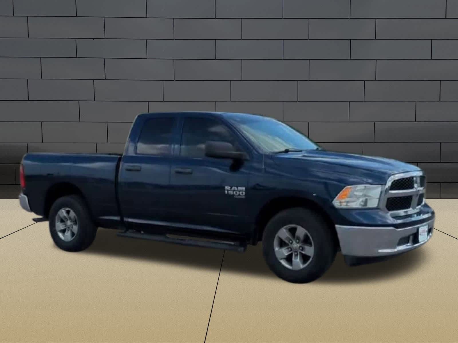 Thumbnail: 2020 RAM 1500 Classic - 2