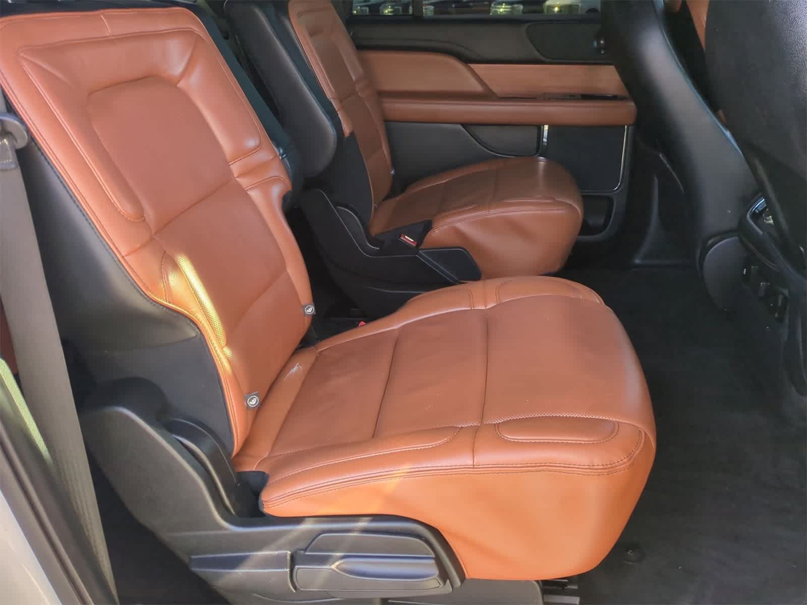 Thumbnail: 2019 Lincoln Navigator L - 27