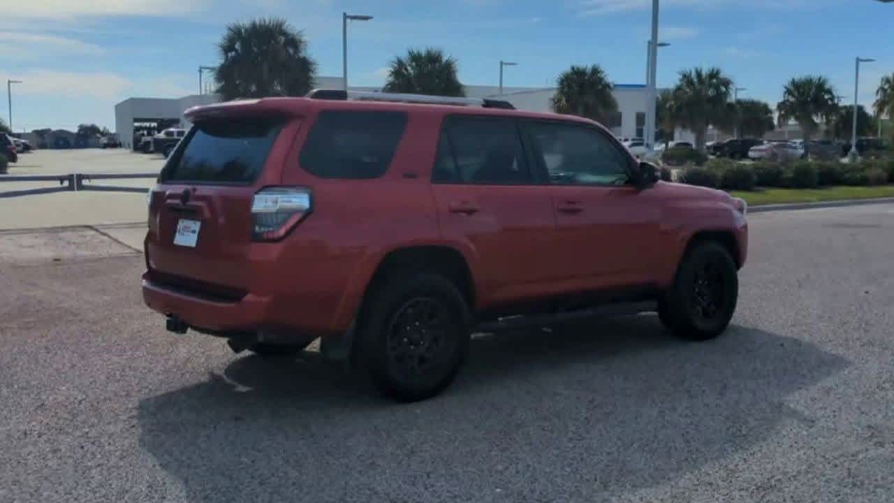 Thumbnail: 2022 Toyota 4Runner - 8